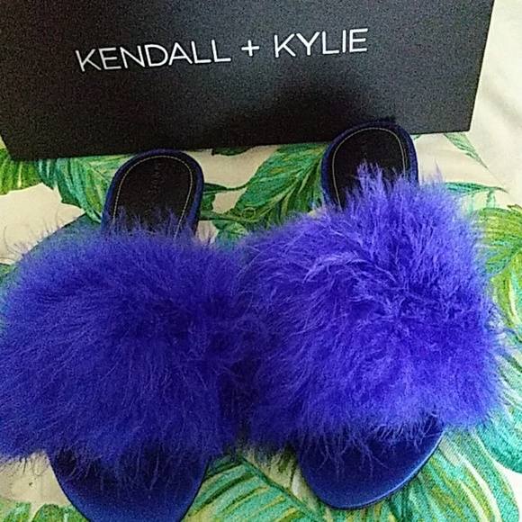 Shoes - Picture 6 of 8